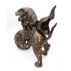 Figura japonesa bronce FIG43 león de Fu -Komainu vista 3